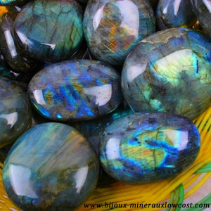 LA LABRADORITE